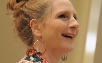 Koor La Jeunesse zwaait dirigent Maaike Hermans uit.
